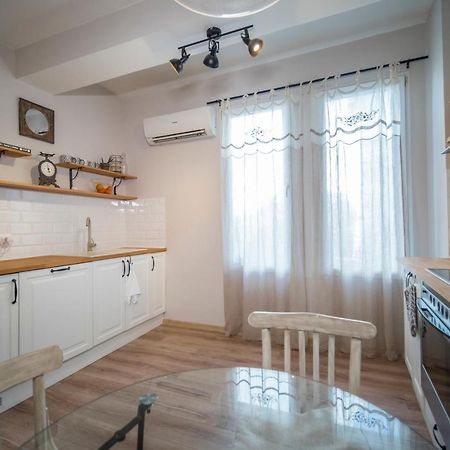 The Bookies Apartments Sofia Extérieur photo