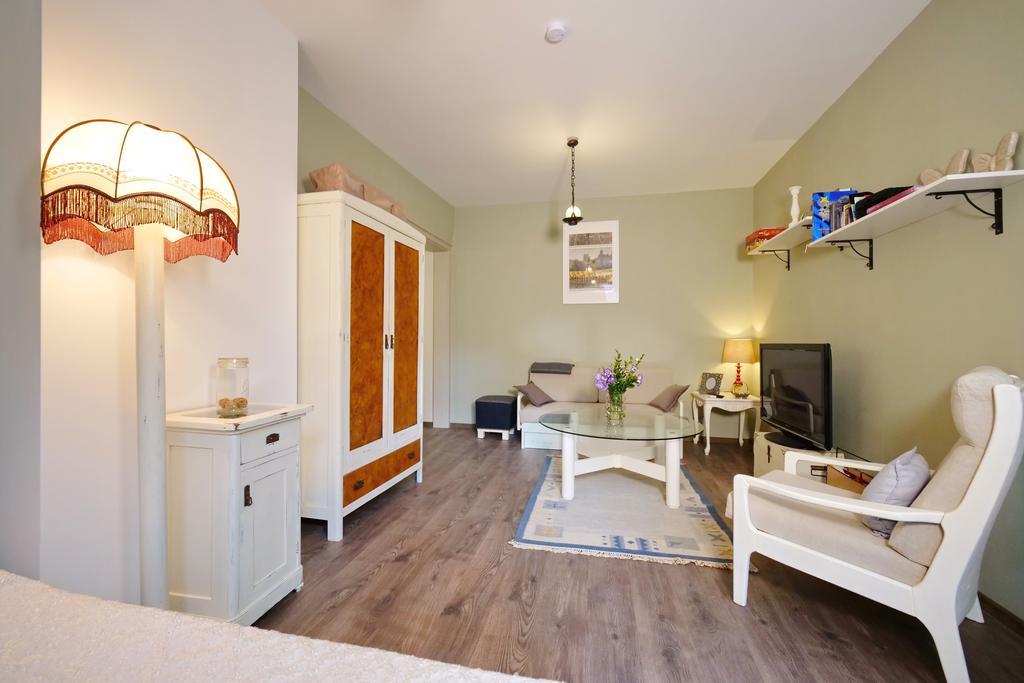 The Bookies Apartments Sofia Extérieur photo